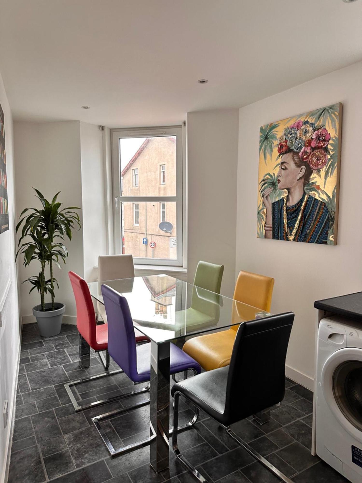 3-Bedroom Flat In The City Centre Next To The River Ness Инвернес Екстериор снимка