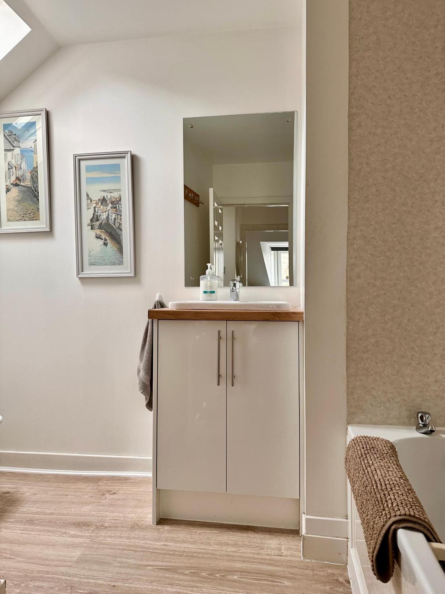 3-Bedroom Flat In The City Centre Next To The River Ness Инвернес Екстериор снимка